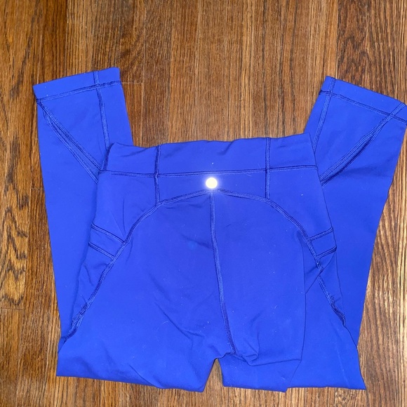 lululemon athletica Pants - Lululemon cropped blue leggings size 6